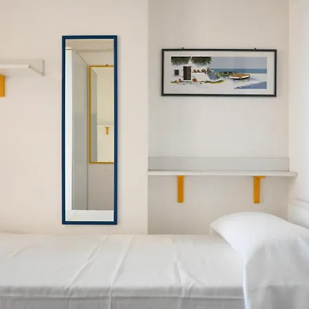 M415 Trilocale Piano Terra Con Corte Esterna Lejlighed *